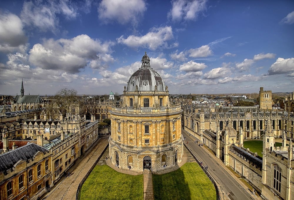 oxford-5114331_1280