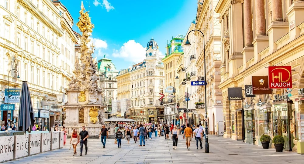 shutterstock_2466036543-jpg (1)