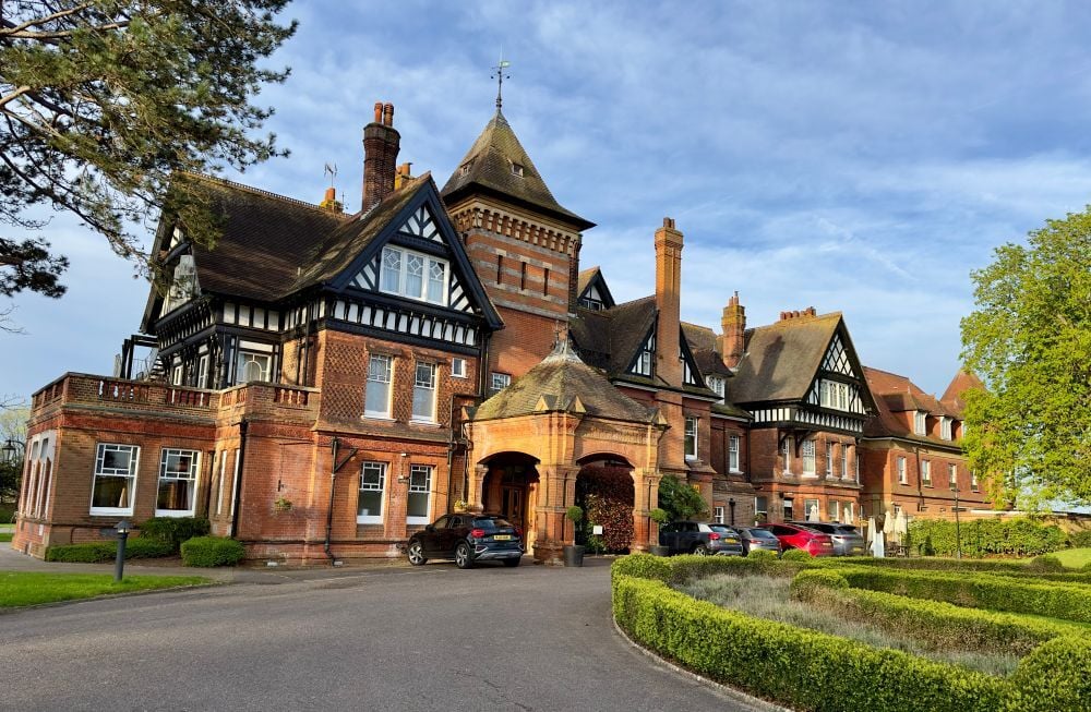 country hotels surrey