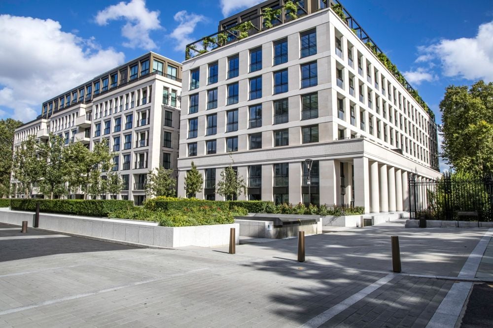 shutterstock_2482756071