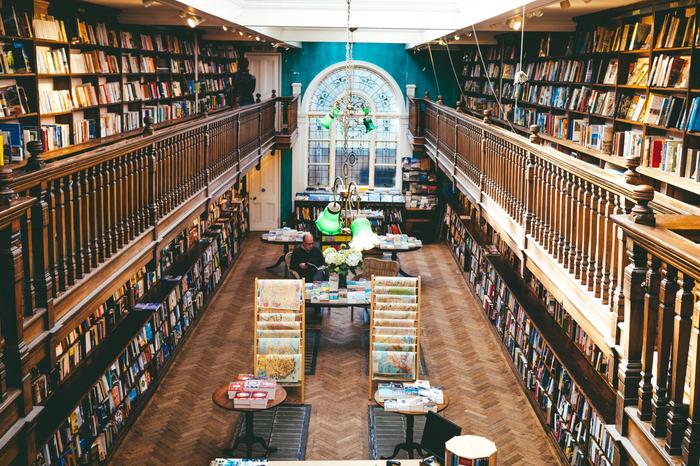 Daunt Books .jpg notting hill bookshop