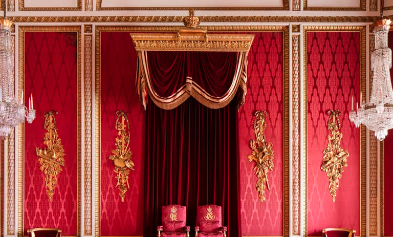 Throne Room.jpg Throne Room