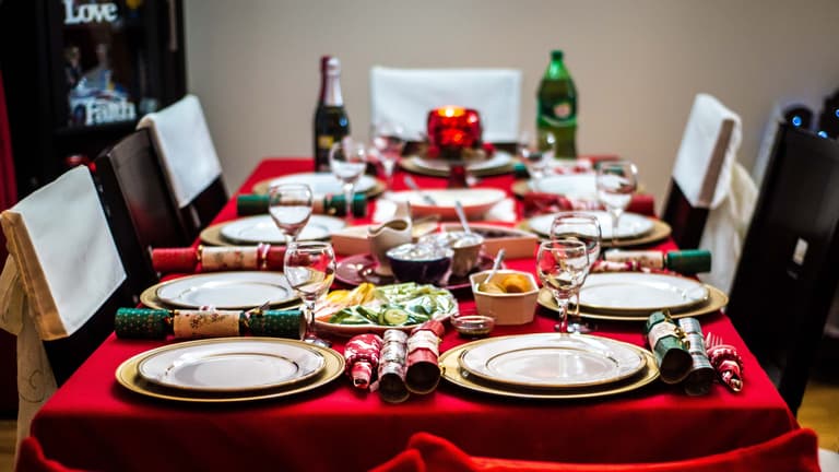 The Essential Etiquette Rules for Hosting a Dinner Party - UK Sotheby's International Realty