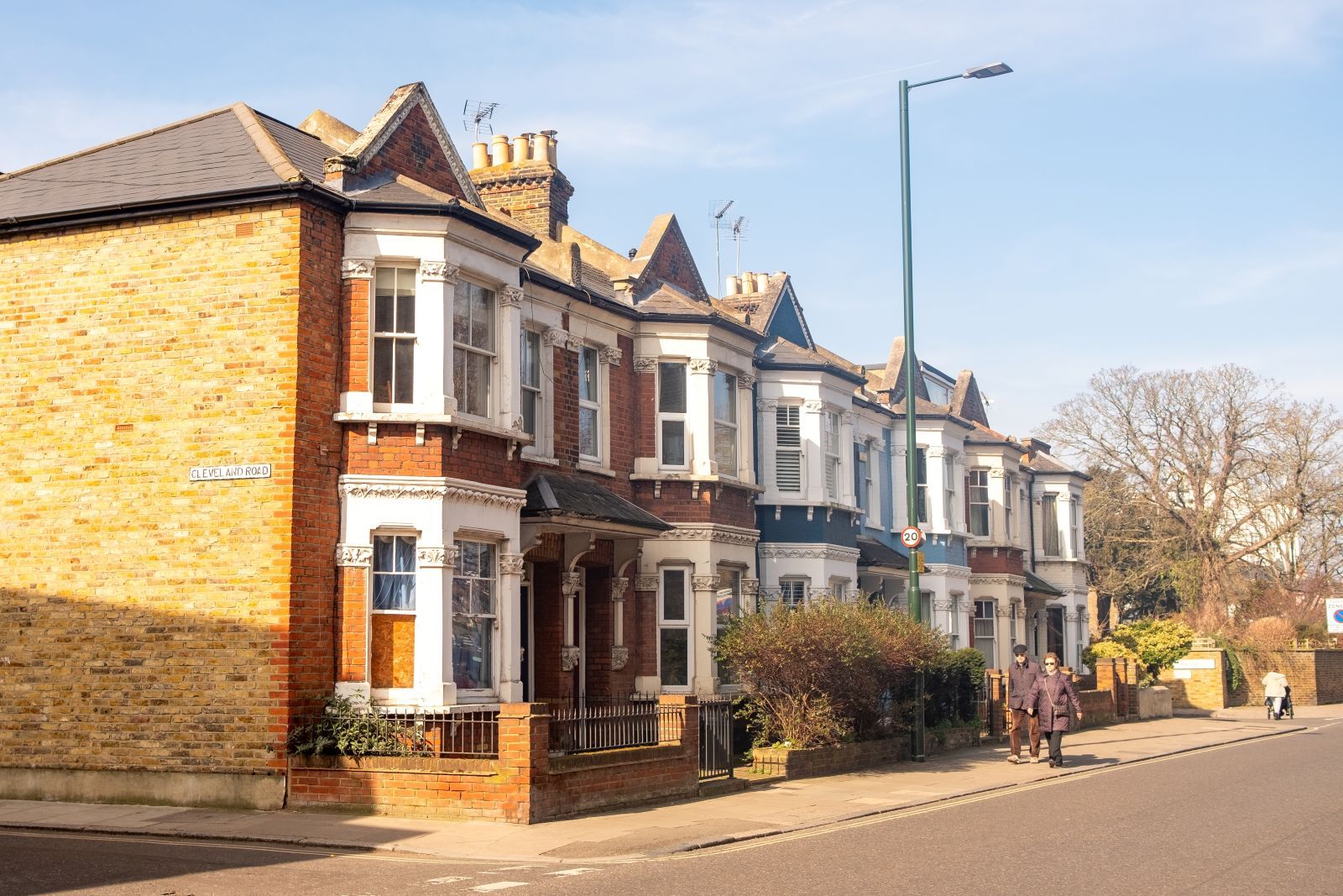 Why High-Net-Worth Buyers Are Choosing South West London Over Central London