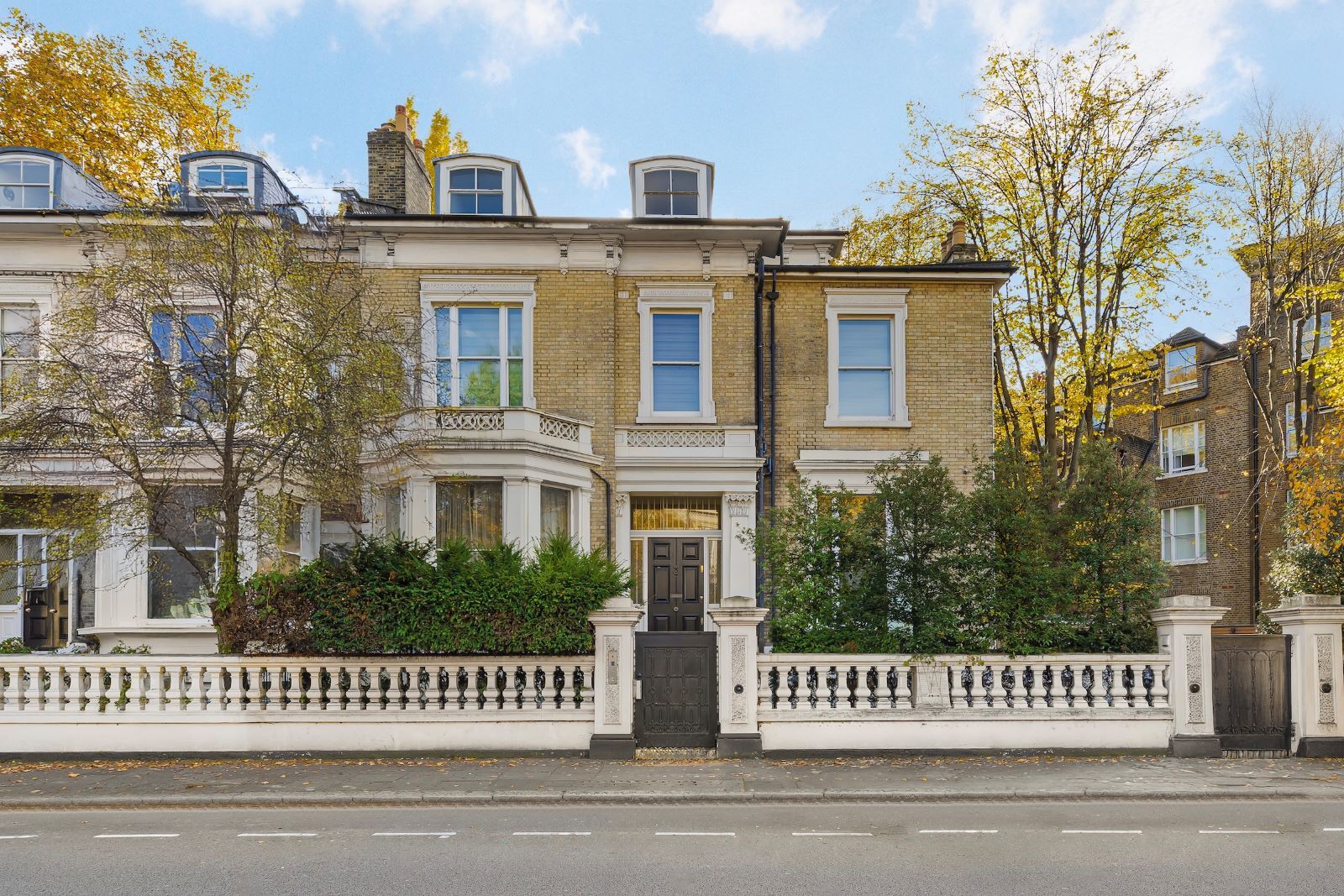 Kensington Townhouses: Why They Are London's Ultimate Status Symbol