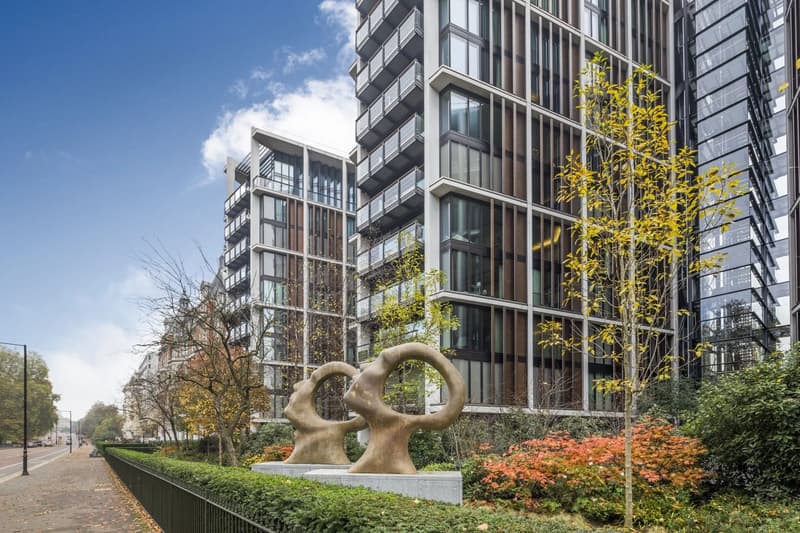 Knightsbridge 5.jpg One Hyde Park Knightsbridge