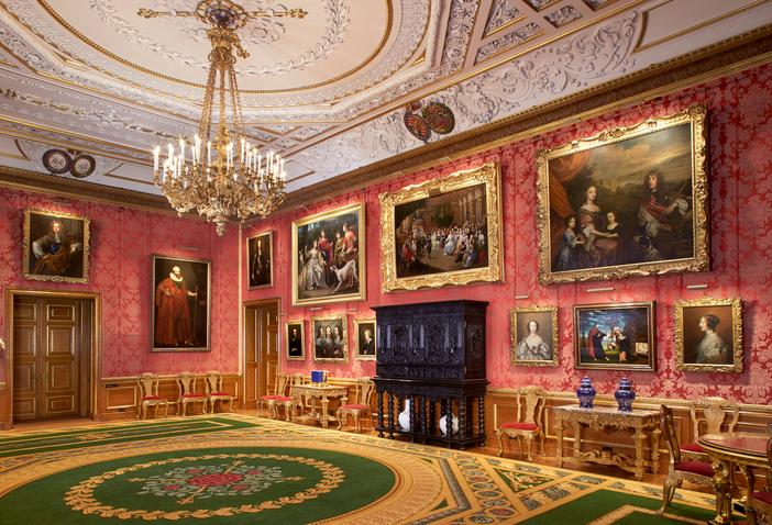 Queen's Drawing Room (Peter Smith).jpg Queen's Drawing Room