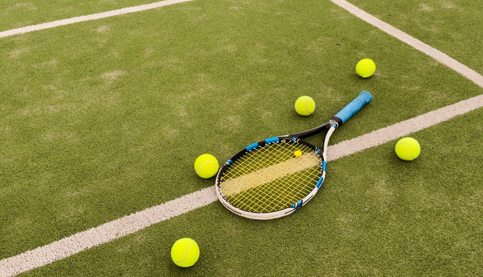 Exploring Hyde Park Tennis Courts: Game, Set & Match