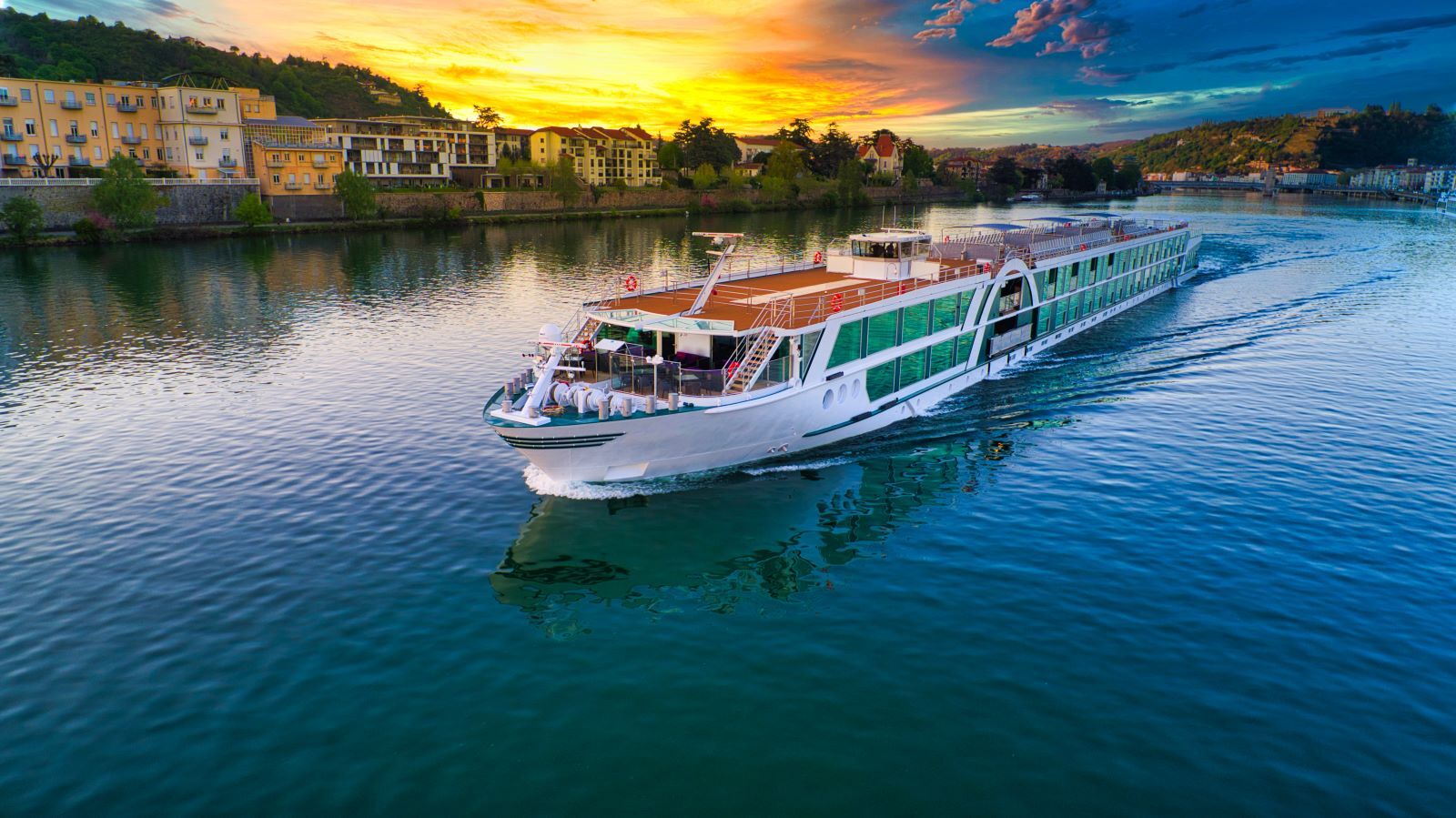 The Best Luxury River Cruises in France – Float down the Seine or the Loire?