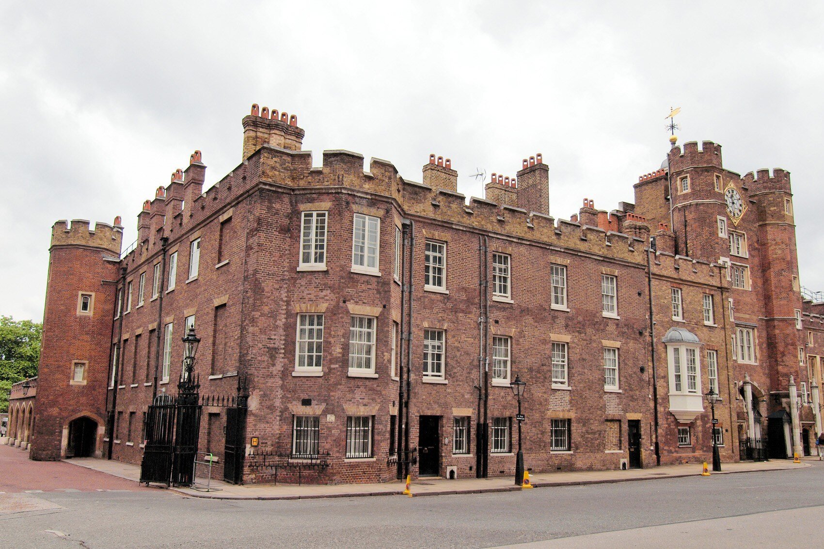 The Mysterious, Majestic & Magnificent St James’ Palace