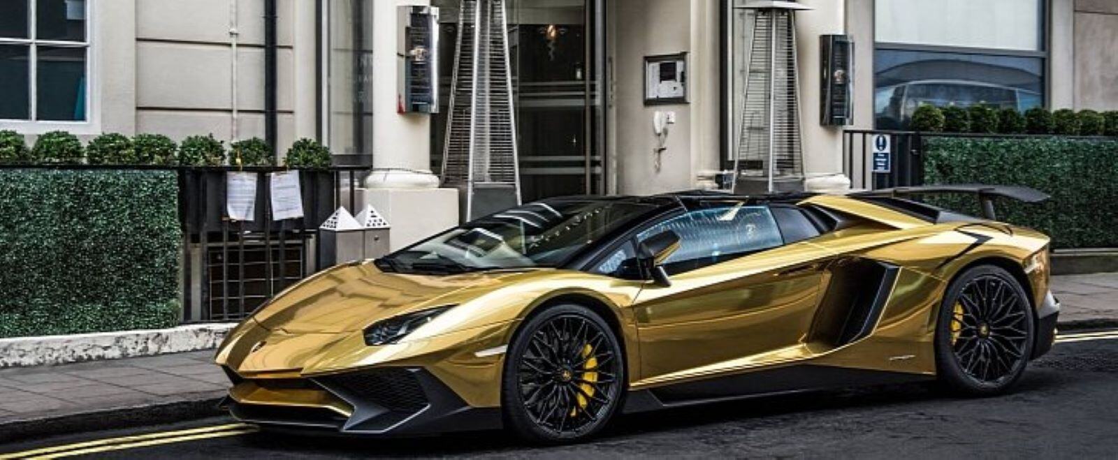 Opulent Wheels: Four Gold Lamborghinis You Need to Know About