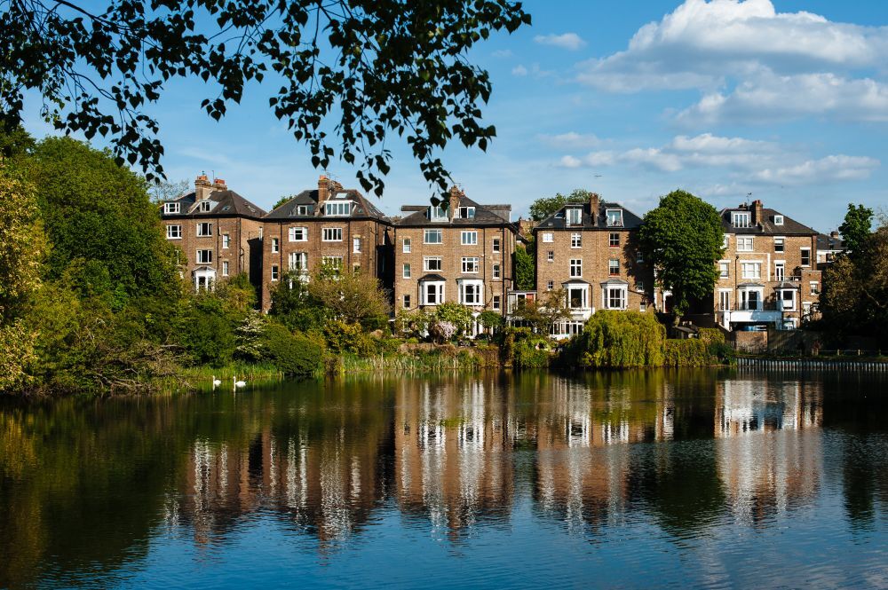 Living in Hampstead: Old Charm and Rolling Greens