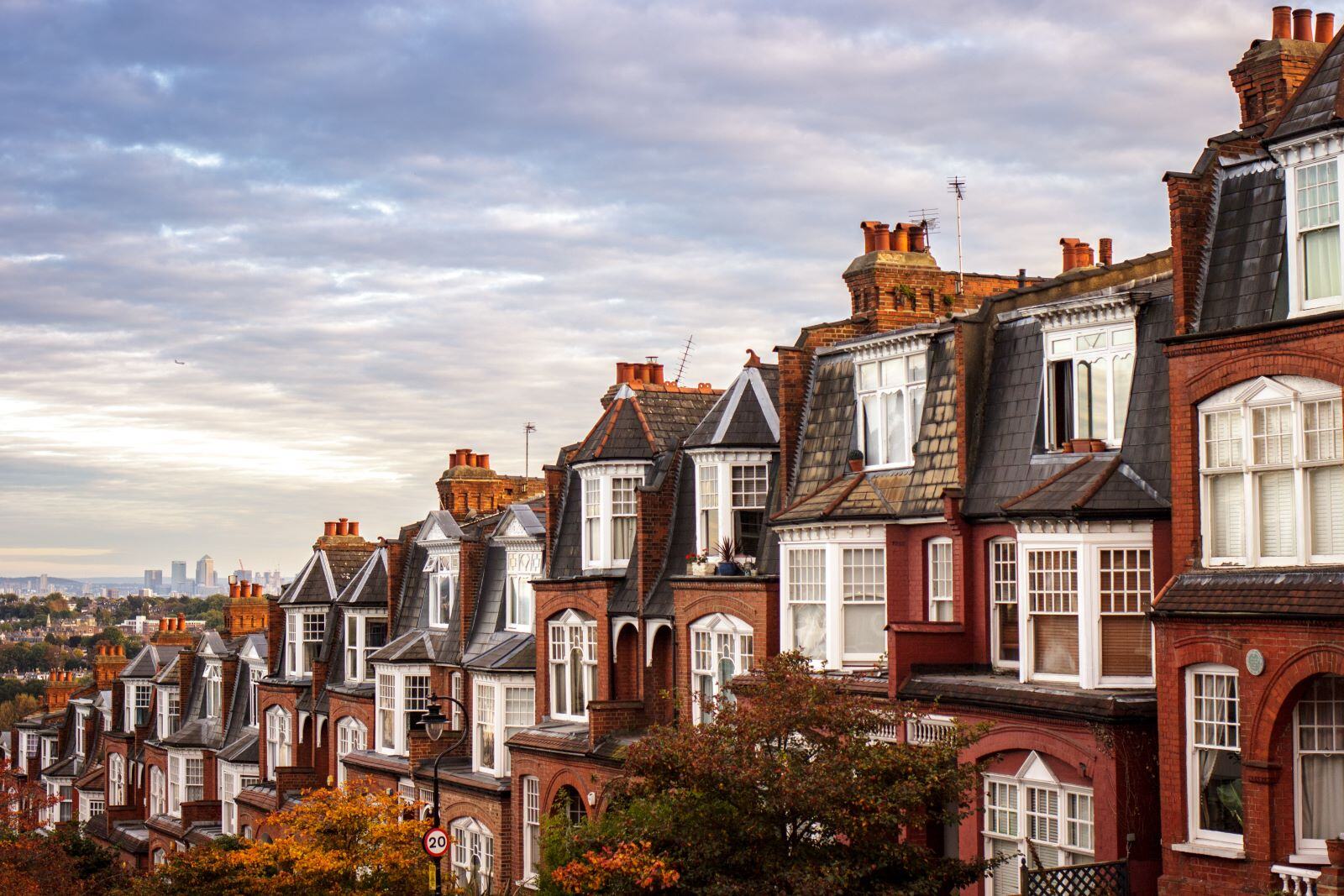 The Best Neighbourhoods in London for Young Professionals