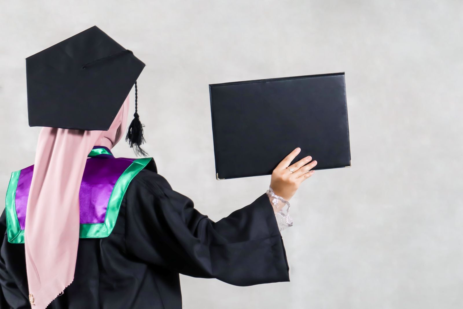 For a Brilliant Young Woman: The Perfect Luxury Graduation Gifts